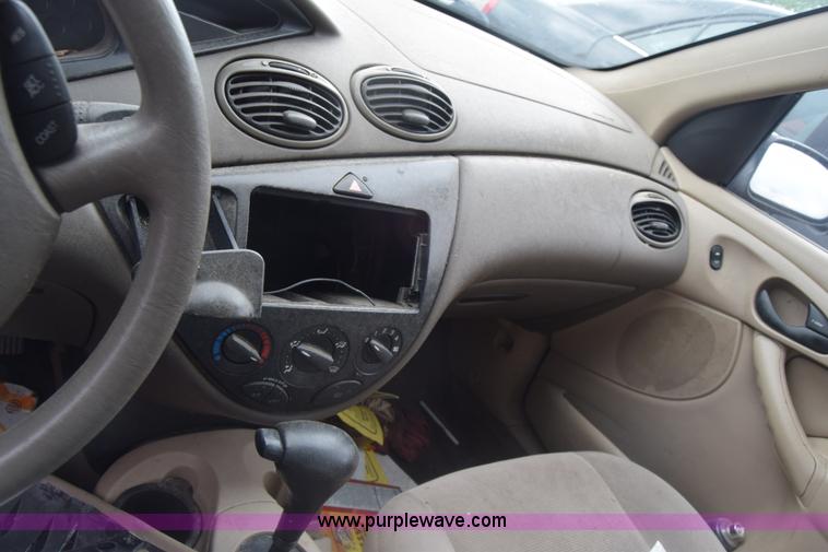 image for item K7355 2002 Ford Focus