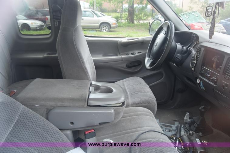 image for item K7358 1998 Ford F150 pickup truck