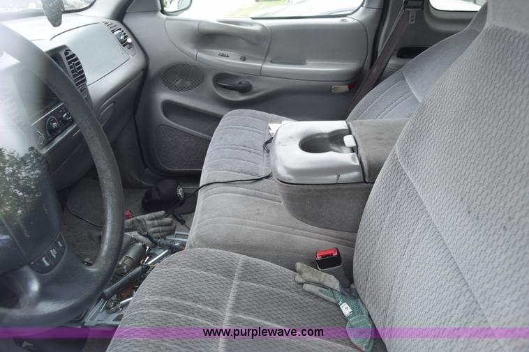 image for item K7358 1998 Ford F150 pickup truck