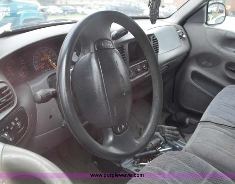 image for item K7358 1998 Ford F150 pickup truck