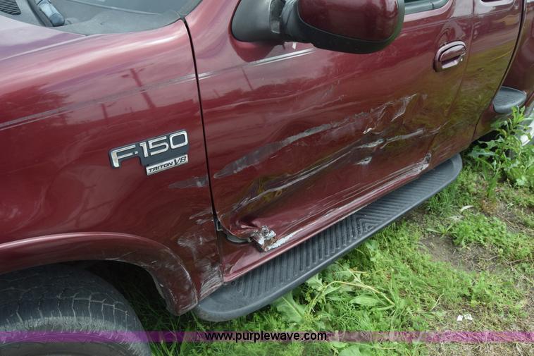 image for item K7358 1998 Ford F150 pickup truck