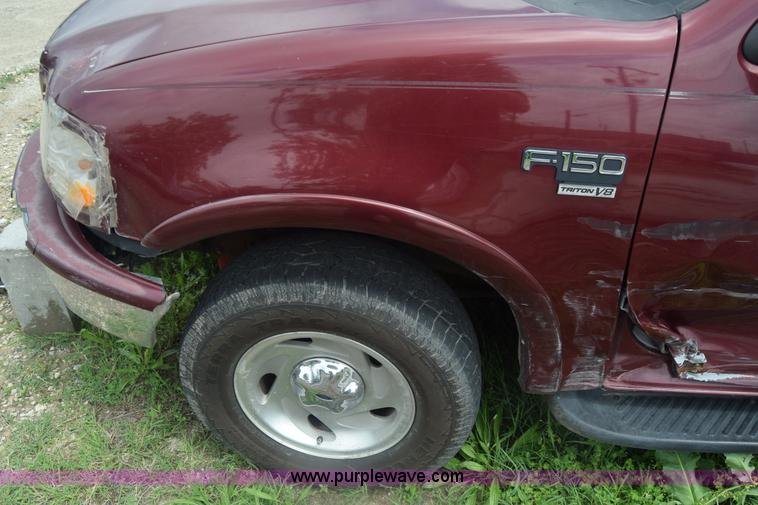 image for item K7358 1998 Ford F150 pickup truck