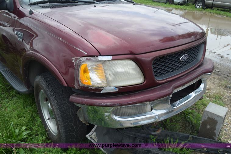 image for item K7358 1998 Ford F150 pickup truck