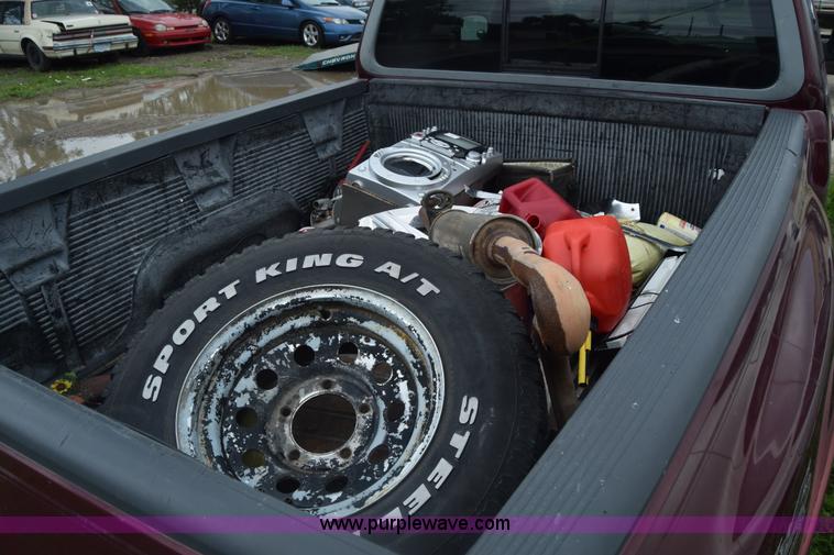 image for item K7358 1998 Ford F150 pickup truck