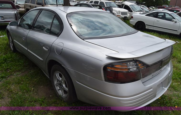 image for item K7360 2002 Pontiac Bonneville