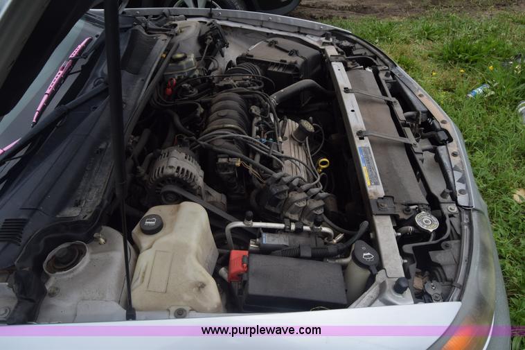 image for item K7360 2002 Pontiac Bonneville