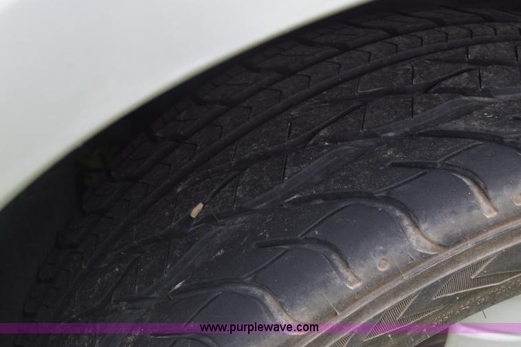 image for item K7360 2002 Pontiac Bonneville