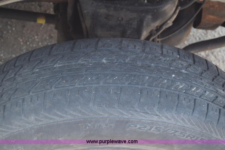 image for item K7389 2000 Chevrolet S10 pickup truck