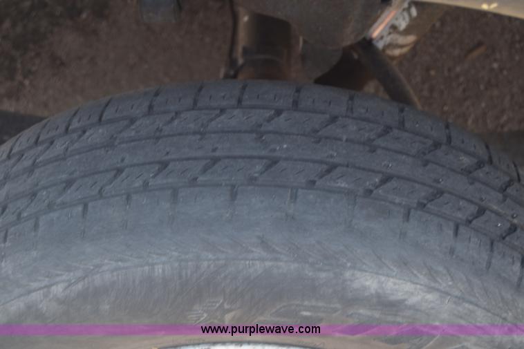 image for item K7389 2000 Chevrolet S10 pickup truck