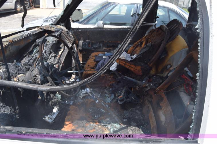 image for item K7390 1993 GMC Sierra 3500 pickup truck