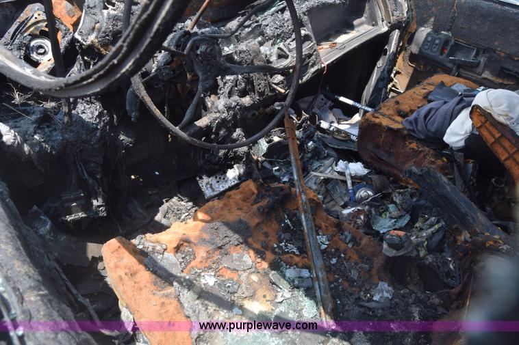 image for item K7390 1993 GMC Sierra 3500 pickup truck