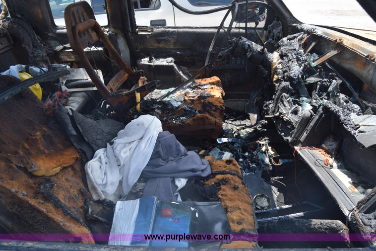 image for item K7390 1993 GMC Sierra 3500 pickup truck