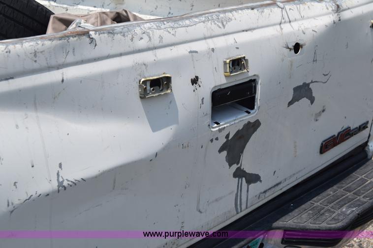 image for item K7390 1993 GMC Sierra 3500 pickup truck