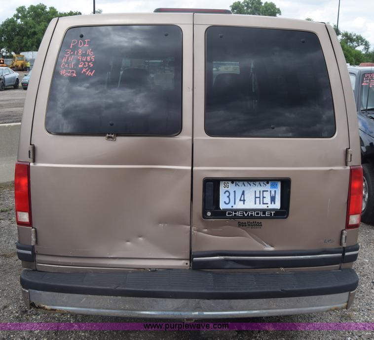 image for item K7393 1994 Chevrolet Astro Extended van