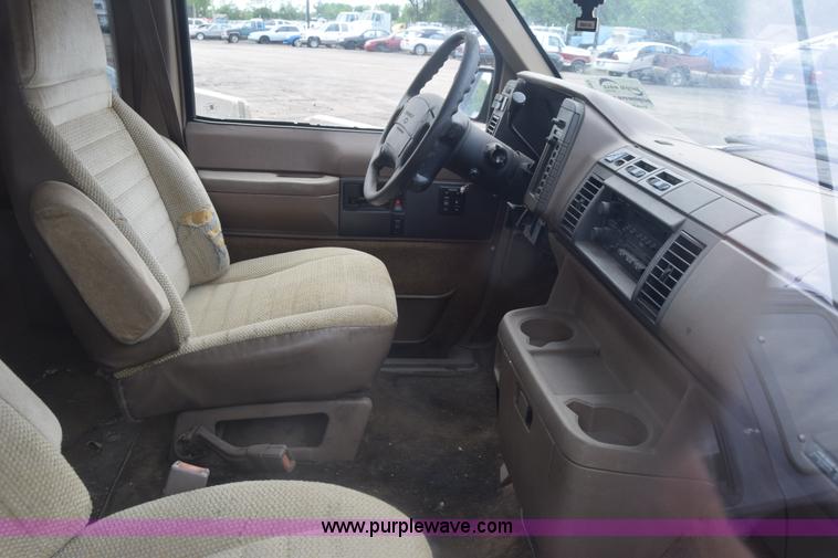 image for item K7393 1994 Chevrolet Astro Extended van