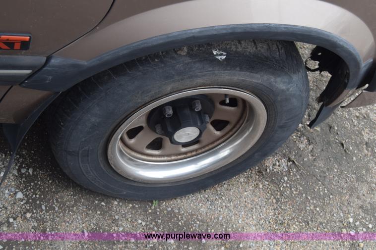 image for item K7393 1994 Chevrolet Astro Extended van