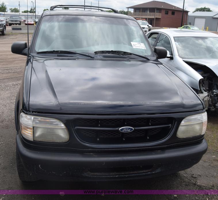 image for item K7394 1998 Ford Explorer SUV