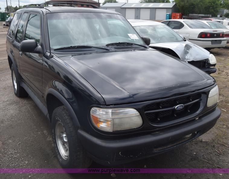 image for item K7394 1998 Ford Explorer SUV