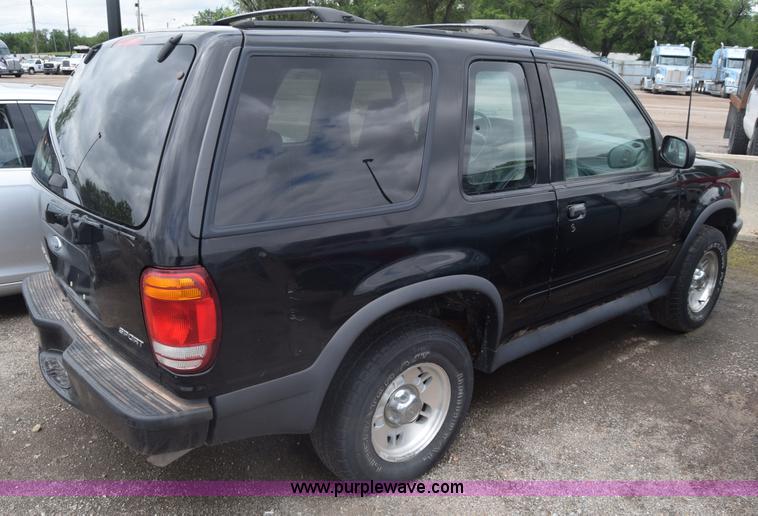 image for item K7394 1998 Ford Explorer SUV