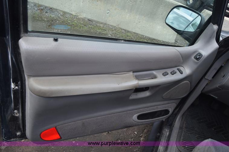 image for item K7394 1998 Ford Explorer SUV