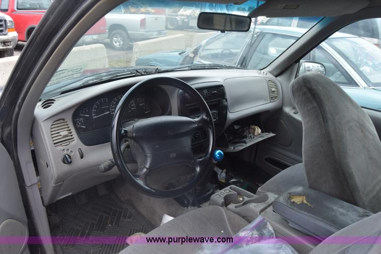 image for item K7394 1998 Ford Explorer SUV