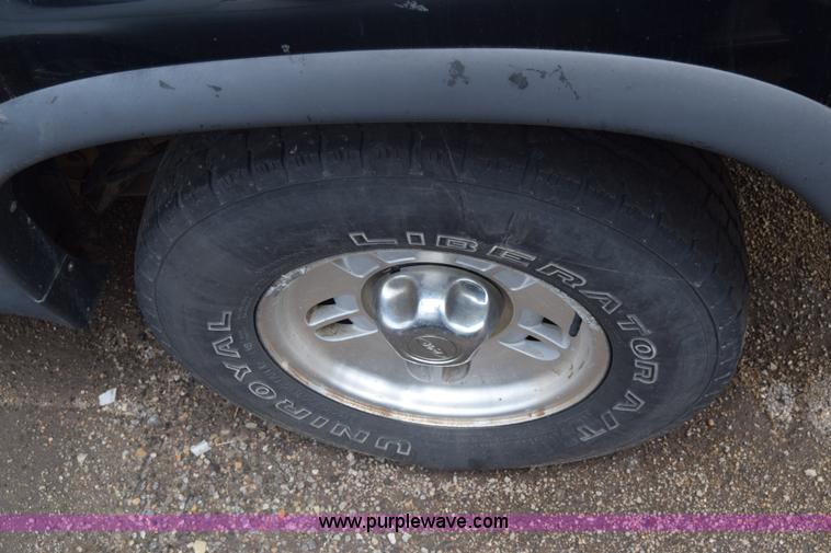 image for item K7394 1998 Ford Explorer SUV