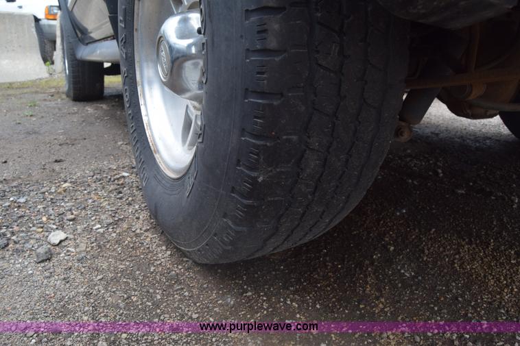 image for item K7394 1998 Ford Explorer SUV