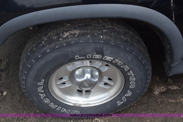 image for item K7394 1998 Ford Explorer SUV