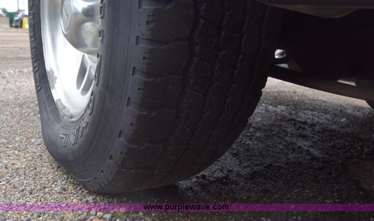 image for item K7394 1998 Ford Explorer SUV