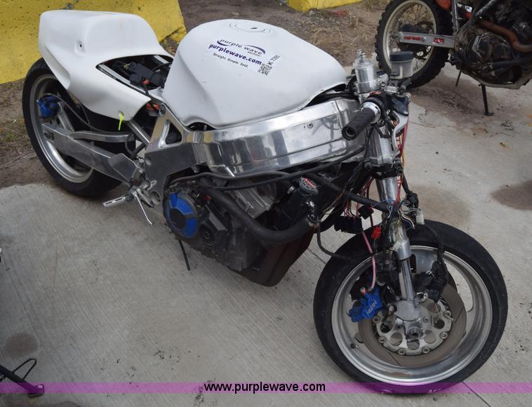 image for item K7395 1993 Honda CBR900RR motorcycle