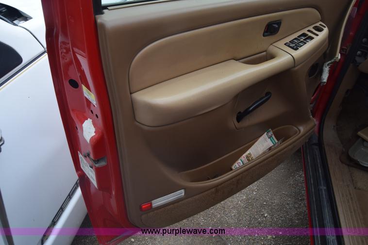 image for item K7397 2000 Chevrolet Tahoe SUV