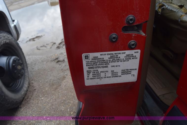 image for item K7397 2000 Chevrolet Tahoe SUV