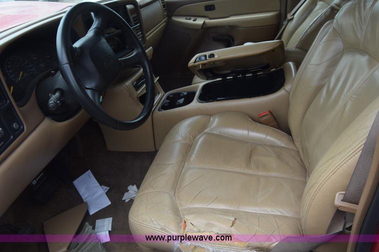 image for item K7397 2000 Chevrolet Tahoe SUV