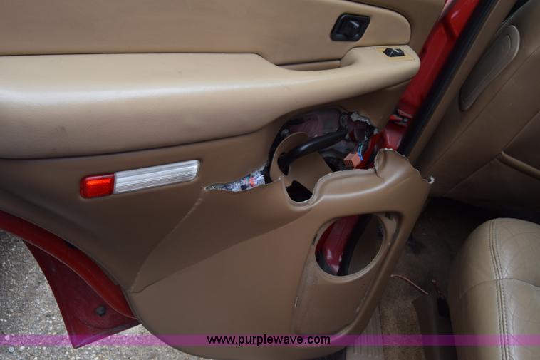 image for item K7397 2000 Chevrolet Tahoe SUV