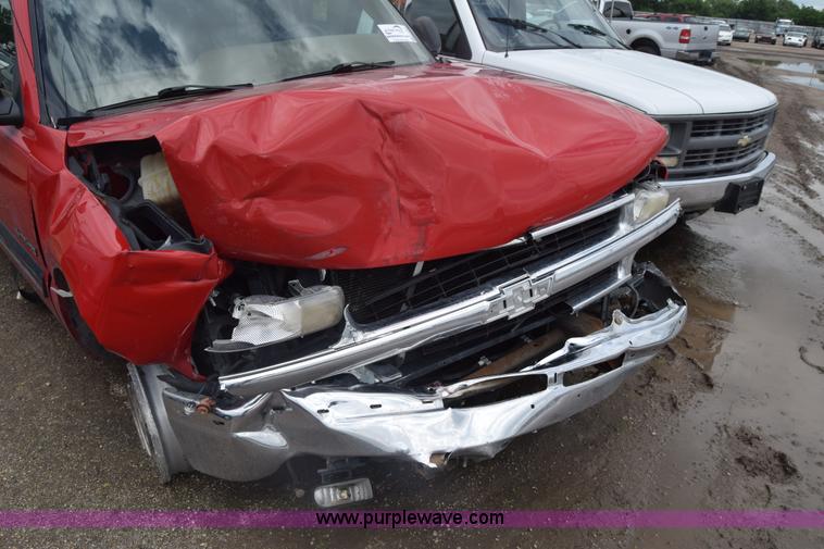 image for item K7397 2000 Chevrolet Tahoe SUV