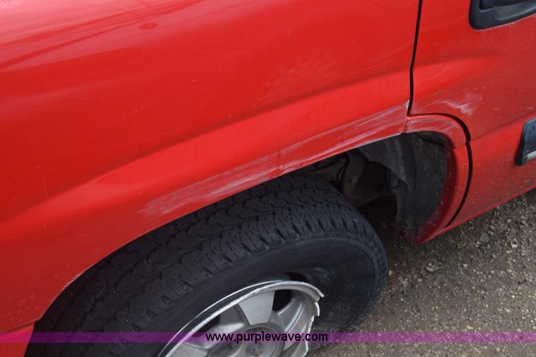 image for item K7397 2000 Chevrolet Tahoe SUV