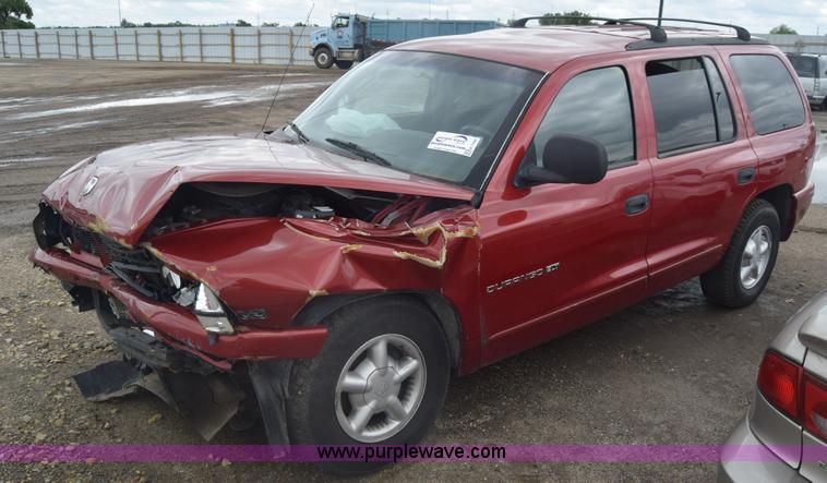 image for item K7399 2000 Dodge Durango SUV