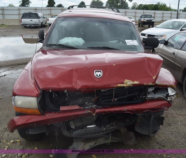 image for item K7399 2000 Dodge Durango SUV