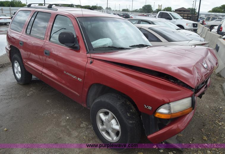 image for item K7399 2000 Dodge Durango SUV