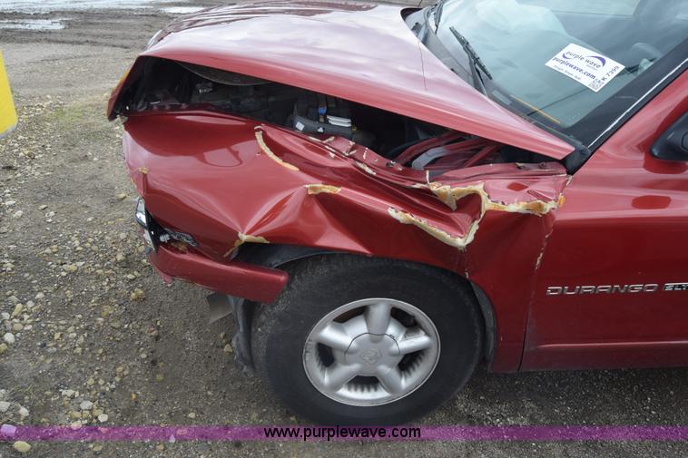image for item K7399 2000 Dodge Durango SUV