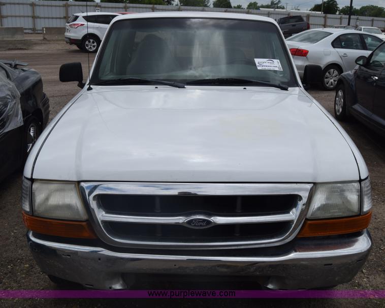 image for item K7401 1998 Ford Ranger pickup truck