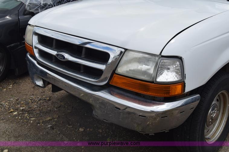 image for item K7401 1998 Ford Ranger pickup truck