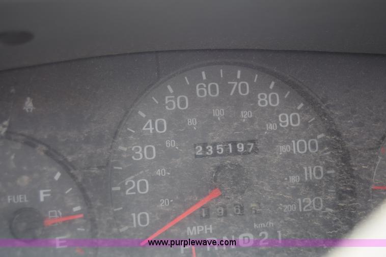 image for item K7402 2003 Mercury Grand Marquis