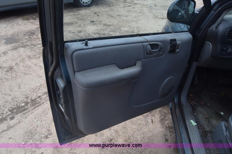 image for item K7404 2006 Dodge Grand Caravan