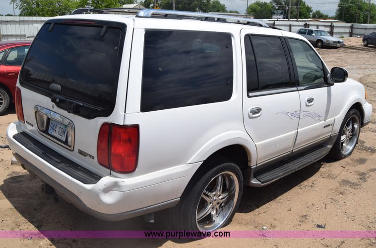 image for item K7406 2000 Lincoln Navigator SUV
