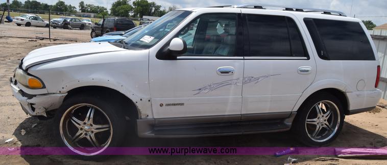image for item K7406 2000 Lincoln Navigator SUV