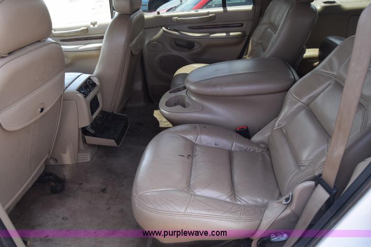 image for item K7406 2000 Lincoln Navigator SUV