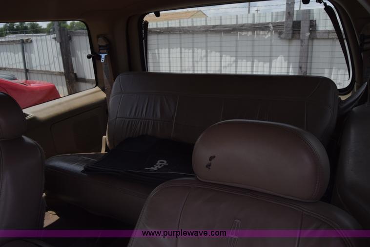 image for item K7406 2000 Lincoln Navigator SUV