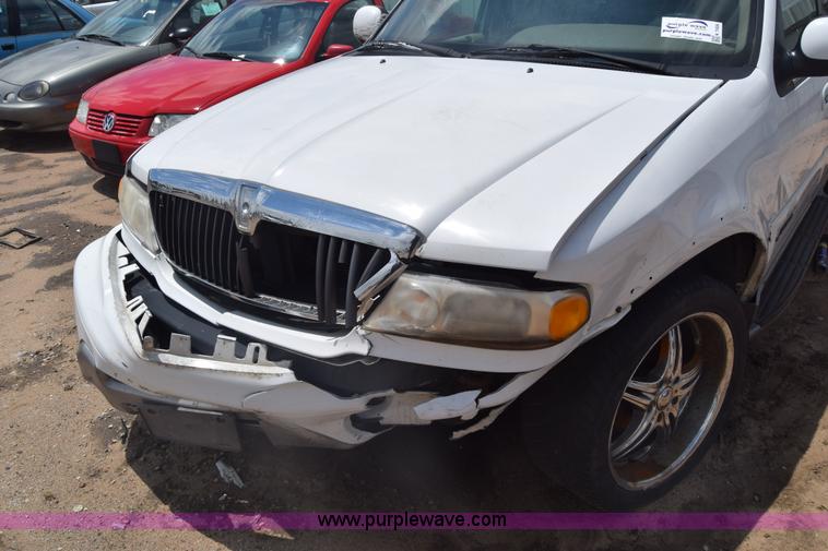 image for item K7406 2000 Lincoln Navigator SUV