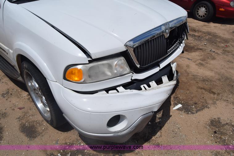 image for item K7406 2000 Lincoln Navigator SUV